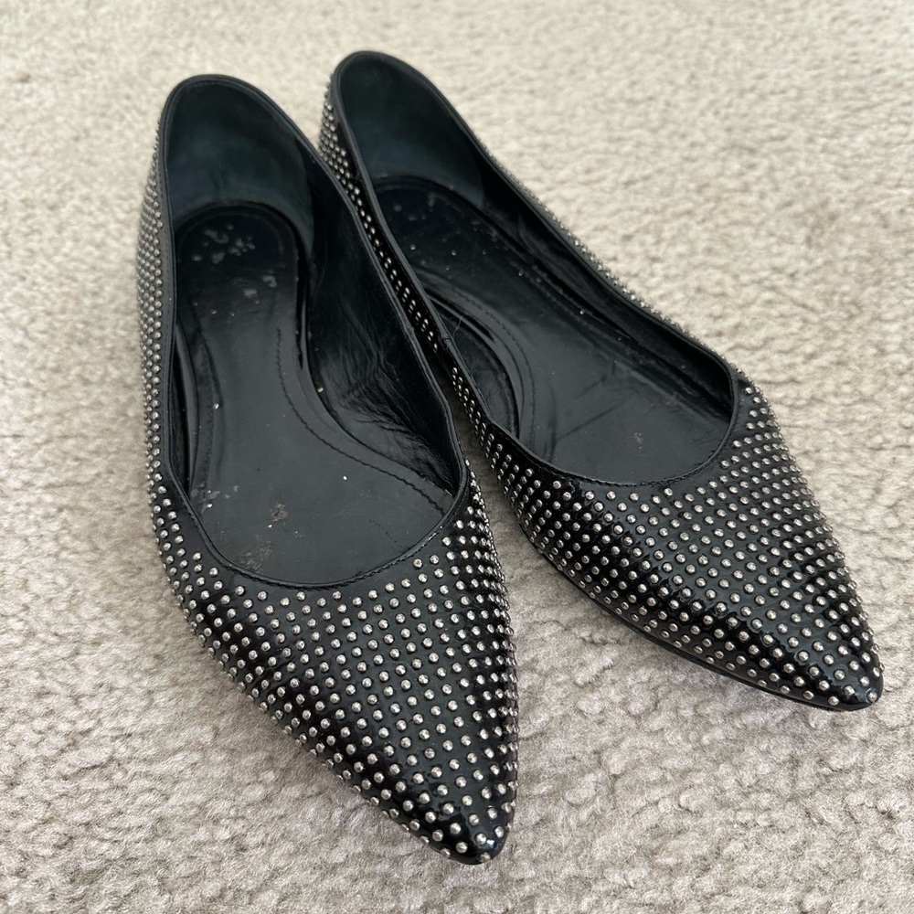 Pointed Toe Flat Studded Shoes